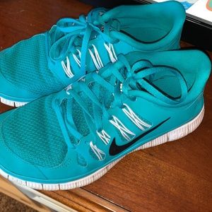 🔵 NIKE FREE RUNS 5.0 🔵